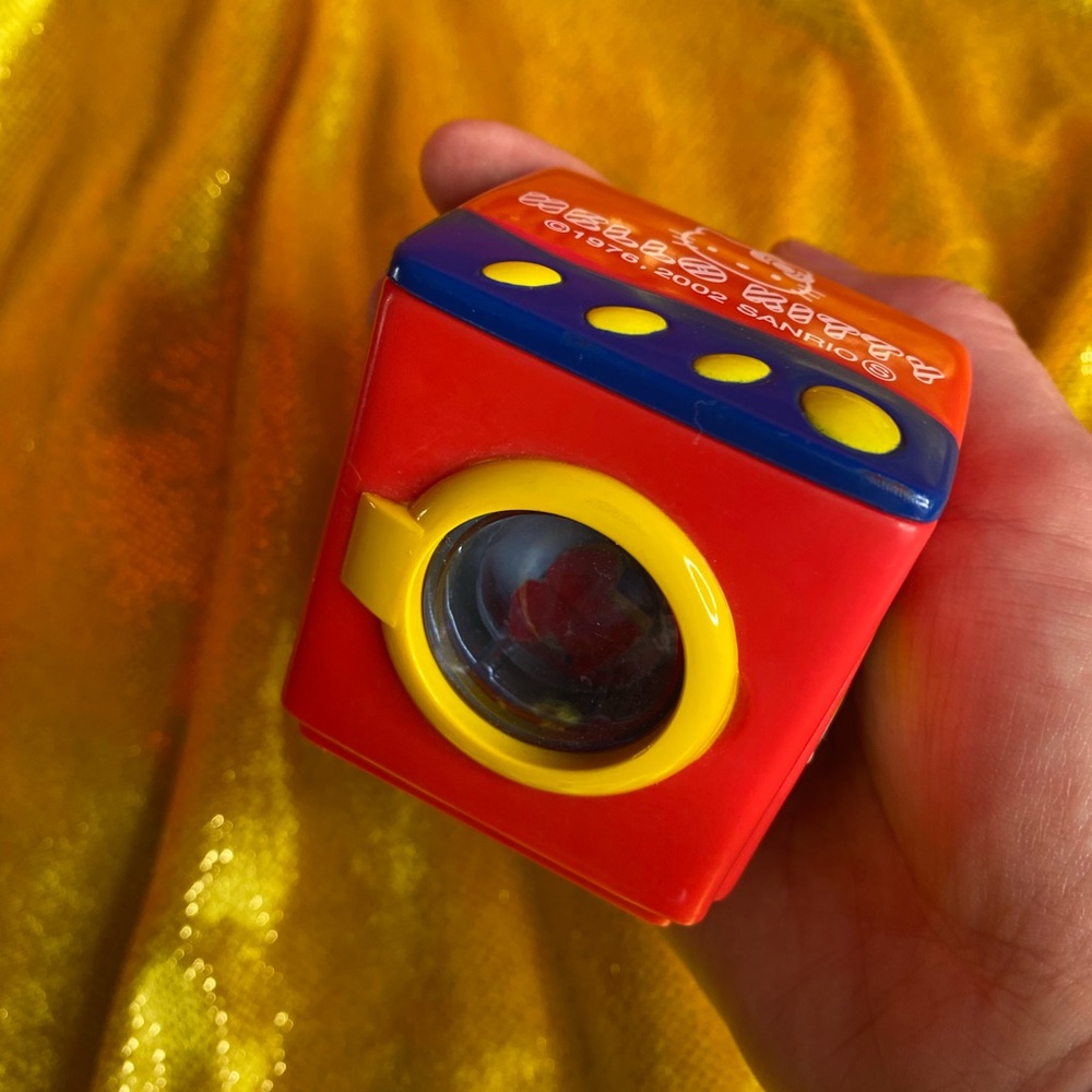 💦Vintage 2002 hello kitty washer toy💦